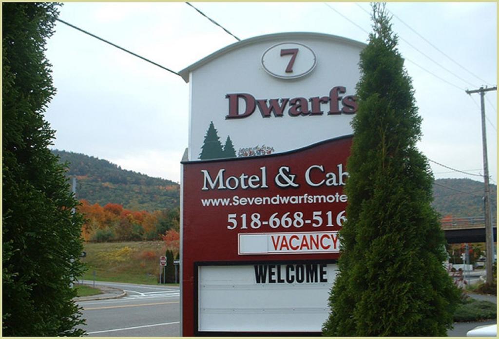 Seven Dwarfs Cabins - White Cabin Lake George Zewnętrze zdjęcie